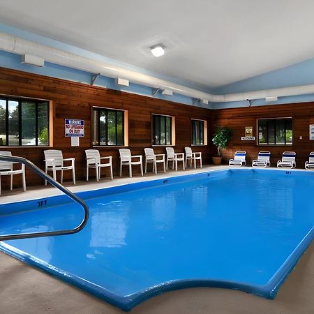 Hotel Super 8 By Wyndham Paris Esterno foto