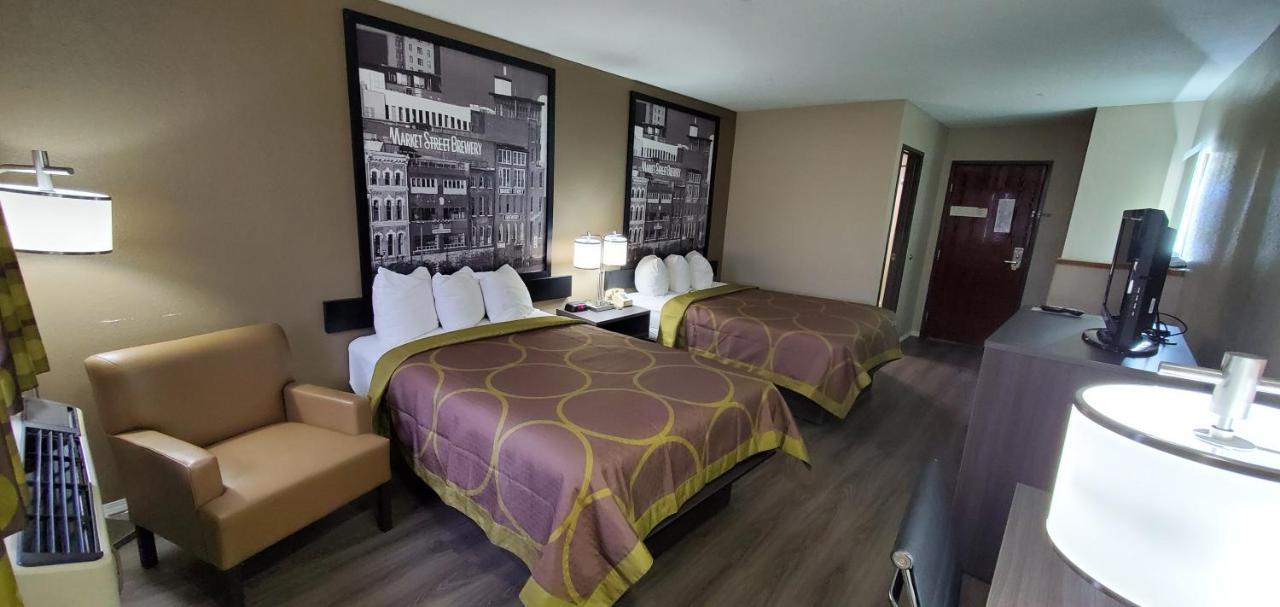 Hotel Super 8 By Wyndham Paris Esterno foto