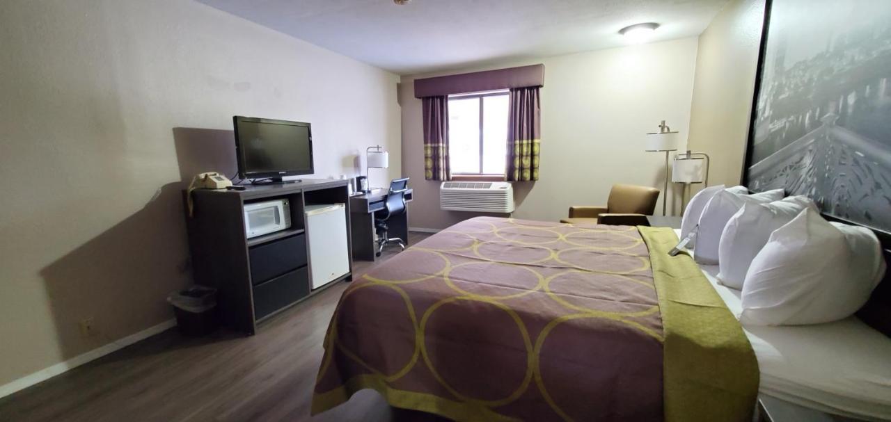 Hotel Super 8 By Wyndham Paris Esterno foto
