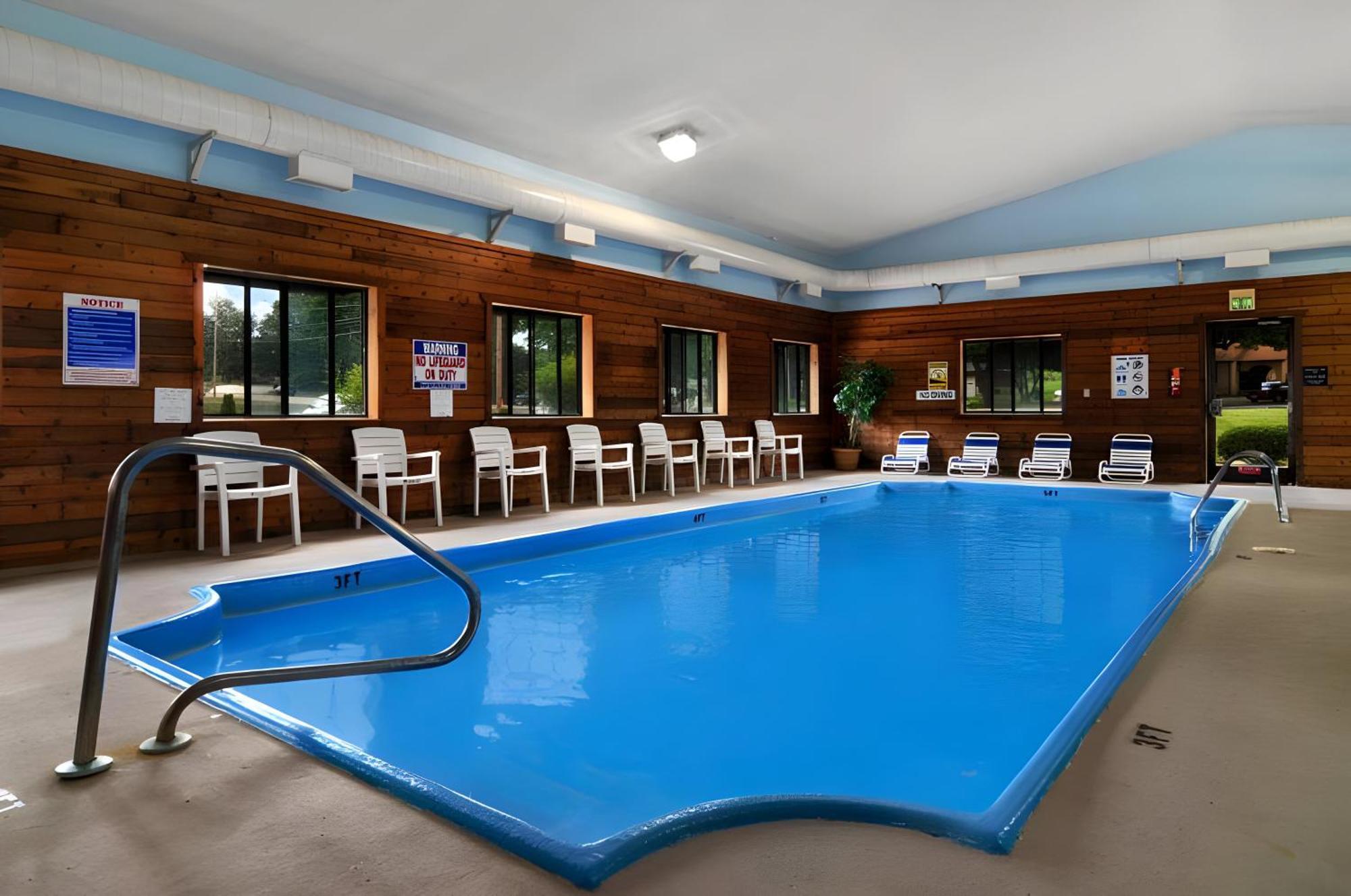 Hotel Super 8 By Wyndham Paris Esterno foto